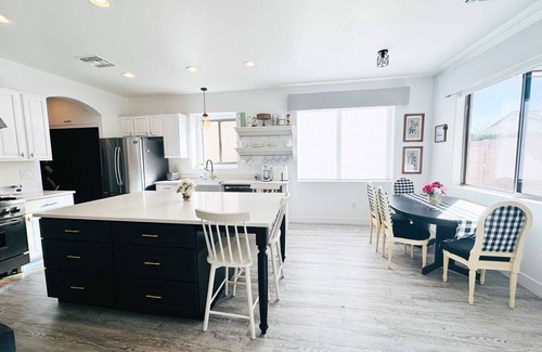 Catalina Foothills Estates House | Desert Blooms: Heated Pool & Spa - Winter Oasis