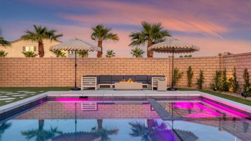 Coachella House | Desert Eden by AvantStay 6BR w Ensuite Backyard Oasis w Pool Hot Tub