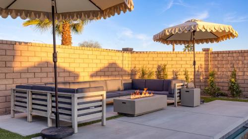 Coachella House | Desert Eden by AvantStay 6BR w Ensuite Backyard Oasis w Pool Hot Tub