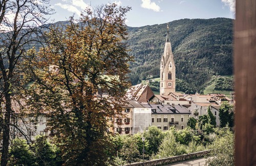 Bressanone Apartment | Design Holiday Apartment "901" with Balcony in Central Location