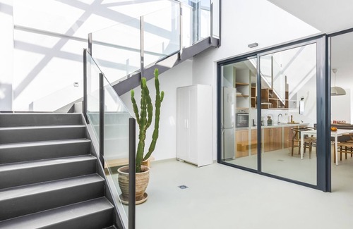 Los Gavilanes Apartment | Design house with roof terrace & ocean views