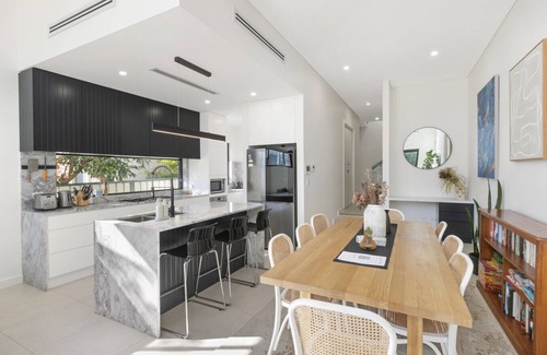 Caringbah South Apartment | Designer Family Retreat with Pool Next to Cronulla