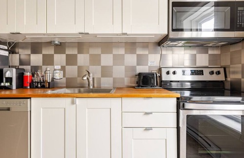 Perth Apartment | Designer Maisonnette with Stunning Tay Basin and Fountain View