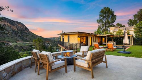 Agoura Hills House | Designer Malibu Retreat w Private Pool Dual Firepits and A Panoramic Views