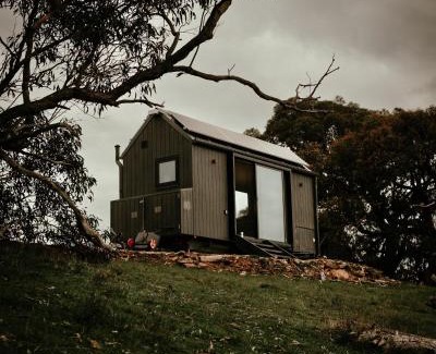 Moonambel House | Designer Off-Grid Cabin Retreat by Famous Startup - Neada