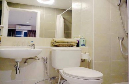 Suan Luang Condo | Designer's home 250M to airportline Nr Asoke terminal21