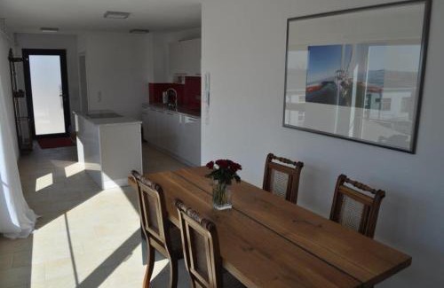 Nittendorf House | Designerhaus mit Dachterrasse