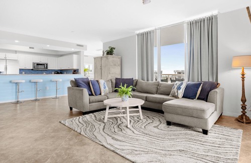 Fort Walton Beach Condo | Destin West - Osprey PH03 ~ Huge 3BR Penthouse ~ Rooftop Terrace w/Hot Tub & Grill