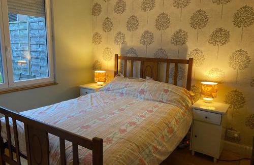 Plumeliau Apartment | Detached cottage on the edge of town