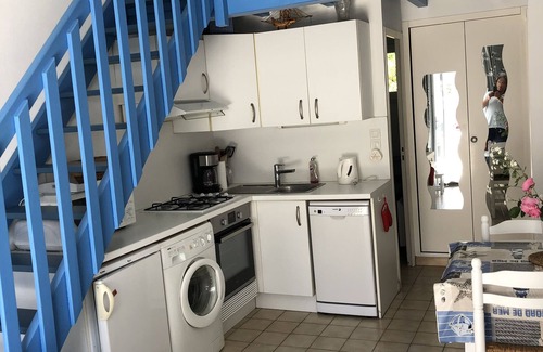 Saint-Palais-sur-Mer Cabin | Detached detached house in a quiet Saint Palais sur Mer near the beach and shops