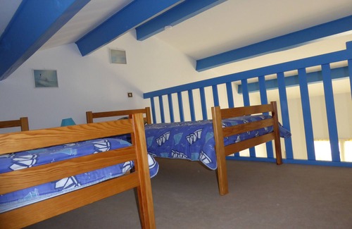 Saint-Palais-sur-Mer Cabin | Detached detached house in a quiet Saint Palais sur Mer near the beach and shops