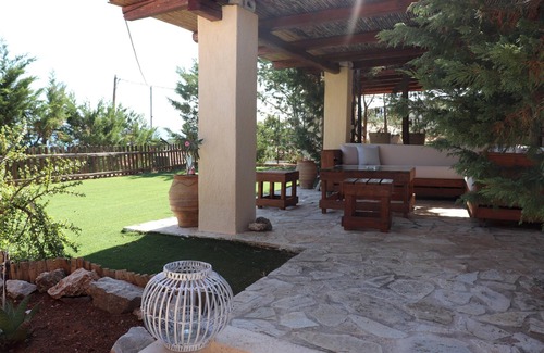 Kilada House | Detached holiday home with garden, close to the beach, sea view | Argolis, Pelop