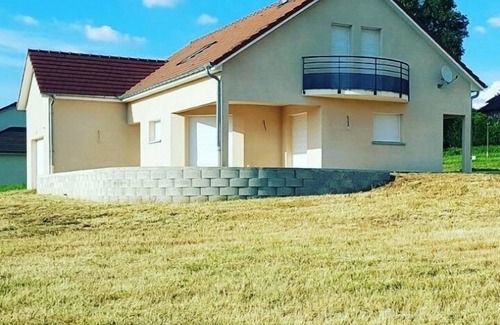 Marigny House | Detached house with panoramic terrace at Lake Chalain