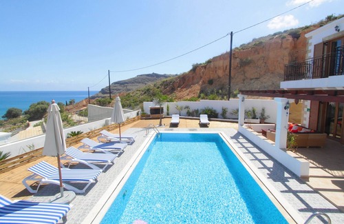 Vlicha Villa | Detached Mountainside Villa with Panoramic Sea Views in Beautiful Vlicha Bay