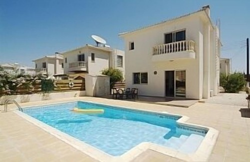 Mandria Villa | Detached Villa Sofia With Own Pool. Includes faster 4 mbps internet connection.
