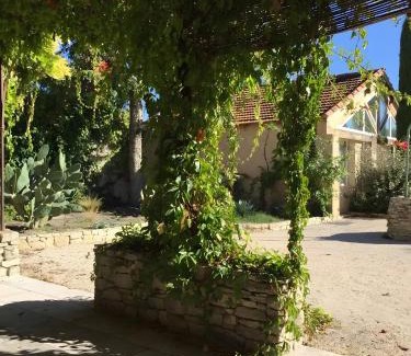 Lagnes House | Deuxième gîte du mas