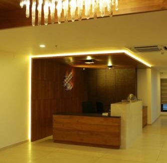 Edappal Hotel | Devalokam Grand