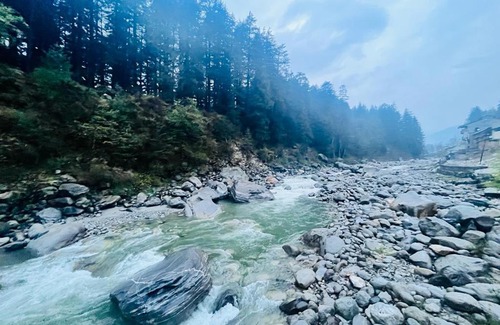 Manali Hotel | Devlok Resort - by DLS