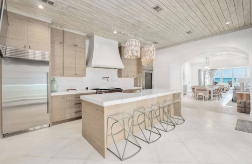 Seacrest House | Devonshire West|Private Beach Access|Gulf Front Luxury Villa with Private Pool
