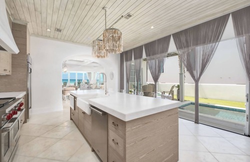 Seacrest House | Devonshire West|Private Beach Access|Gulf Front Luxury Villa with Private Pool