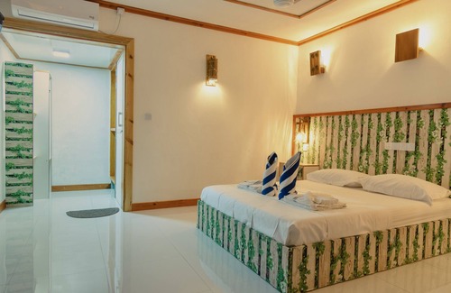 Mahibadhoo Bed & Breakfast | Dhamana Beach is located on the Sunrise Beach of Mahibadhoo, Maldives.