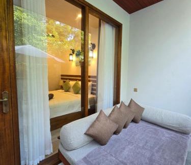 Dhigurah Hotel | Dhonfalhu Dhigurah