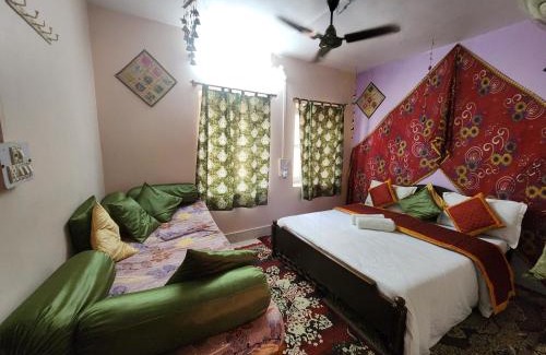 Amar Sagar Pol House | Diamond Guest House