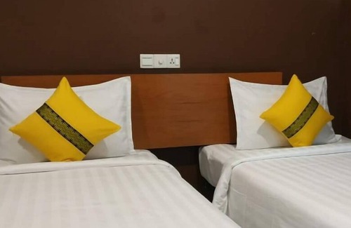 Hlaing Hotel | Diamond Guest House