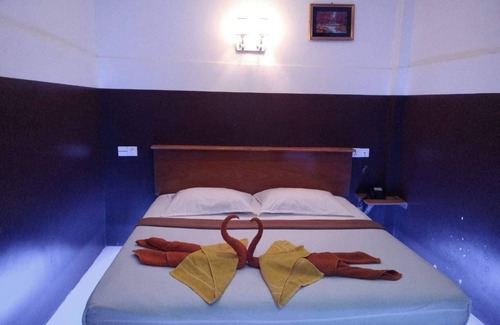 Hlaing Hotel | Diamond Guest House