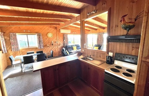 Bicheno House | Diamond Roost - Views of Diamond Island