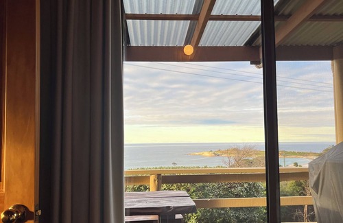 Bicheno House | Diamond Roost - Views of Diamond Island