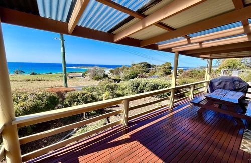 Bicheno House | Diamond Roost - Views of Diamond Island