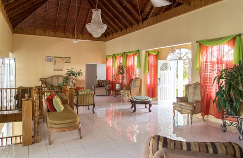 Montego Bay Bed & Breakfast | Diamond Villa Yoga & Wellness