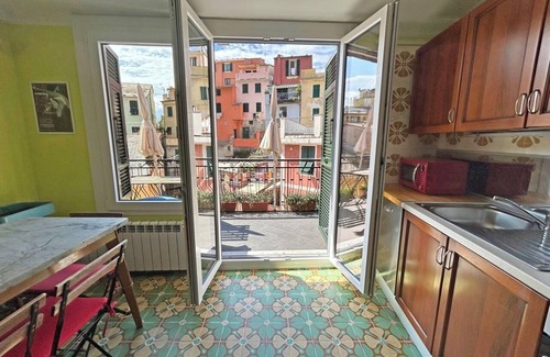 Vernazza Apartment | Diara, the color house with terrace