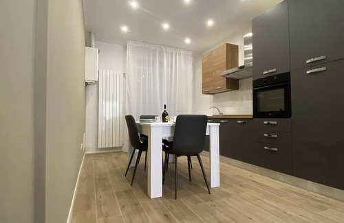 Colonno Apartment | Diego house with parking areaAt the start of the famous greenway