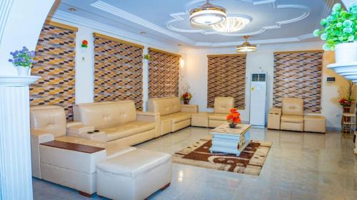 Teshie House | Digi Six-Bedroom Accra Luxury Home at East Legon