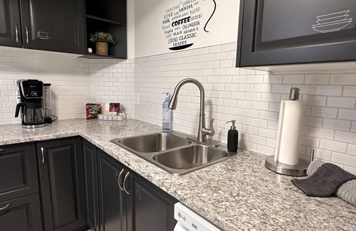 Dilworth Mountain Estates House | Dilworth Suite - a touch of country in the heart of the city!