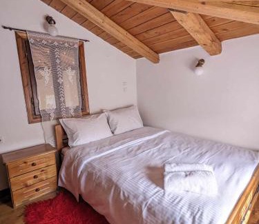 Distomo-Arachova-Antikyra Ski Chalet | Diminio 4 Whole House Chalet