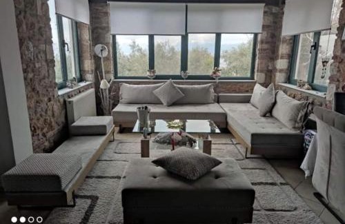 Chalcis Villa | Dimitra's Villa in Evia, Greece