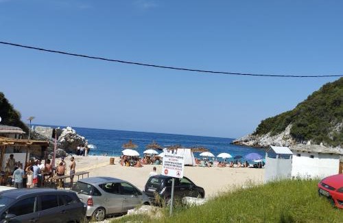 Xorichti House | Dimosthenis Karastamatis Rooms