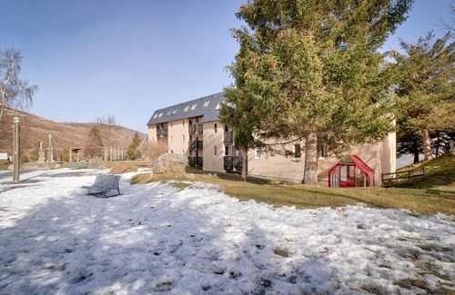 Genos Apartment | Direct access to the slopes - flat for 4