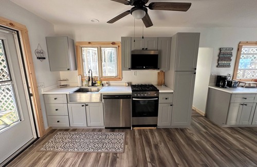 Fancher Cottage | Direct Lakefront Cottage, Modern 2-bedrm Cottage in Point Breeze with WiFi & AC