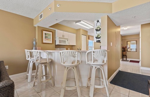 Seawinds Condo Condo | Direct oceanfront corner condo with spacious balcony and heated beachfront pool