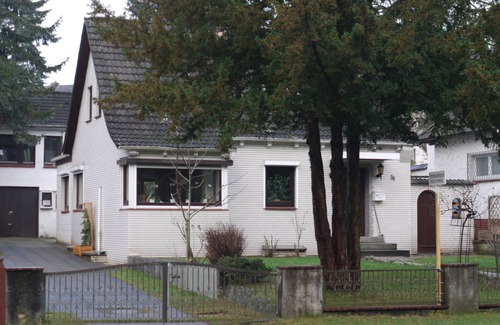 Eißendorf Apartment | Directly on the city park, ideal for walks and visits in MidSommerland