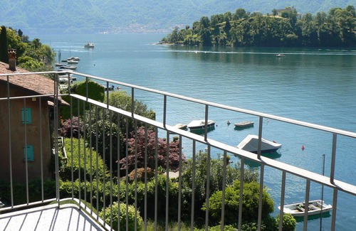 Ossuccio Apartment | Directly on the lake - Elegant attic apartment with private jetty