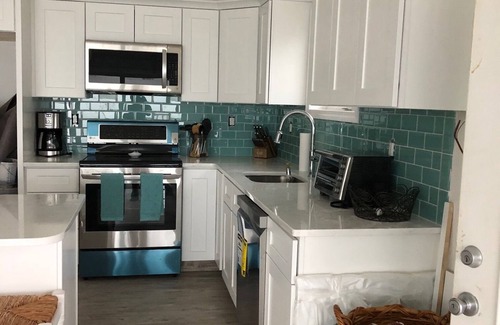 Matunuck House | Directly on the Ocean with pocket beach and brand new renovations!