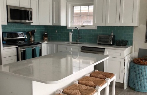 Matunuck House | Directly on the Ocean with pocket beach and brand new renovations!