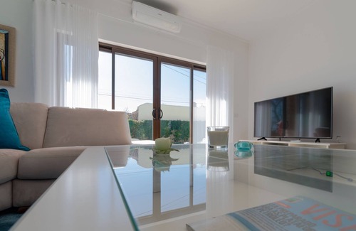 Sao Bartolomeu de Messines Villa | Discounted Modern 4 bedroom villa with private pool in S. B Messines