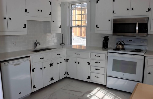 Off Broadway House | Discount for Jazz Fest due to Cancellation