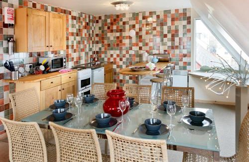Whitby Apartment | Discovery Accommodation